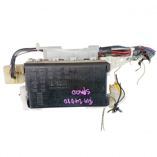 Блок реле (салон) Toyota Spacio '01-'07 лев Контрактный