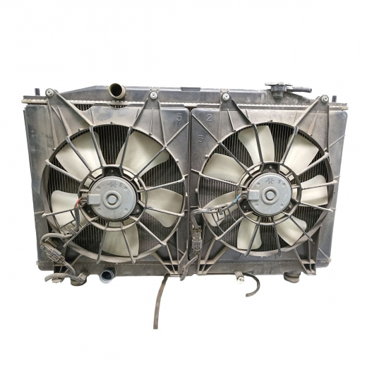 Радиатор охлаждения Honda Accord '11-'13 (K24Z3, K24A) AT без охлаждения КПП контрактный в сборе 