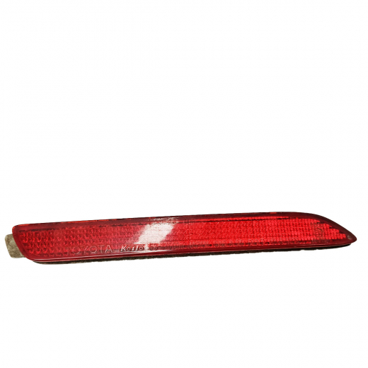 Катафот (рефлектор) Toyota Allion '01-'07/ Fielder '00-'06/ Harrier '97-'03/ Ipsum '01-'09/ Nadia '98-'03/ Premio '01-'07/ Raum '97-'03/ Raum '03-'11/ Verossa '01-'04/ Wish '03-'09 задний правый Контрактный