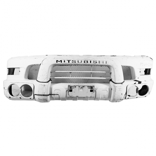 Бампер передний Mitsubishi Delica Space Gear '97-'06 chamonix контрактный 