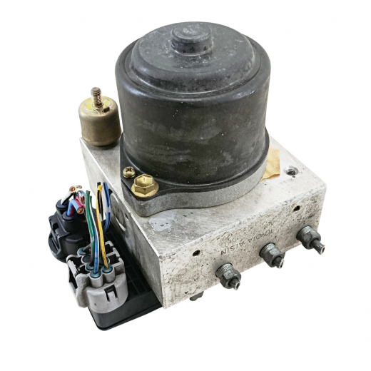 Блок ABS Toyota Hiace Regius '97-'02/ Granvia/ Grand Hiace '95-'02 (3RZ-FE, 1KZ-TE, 5VZ-FE) контрактный