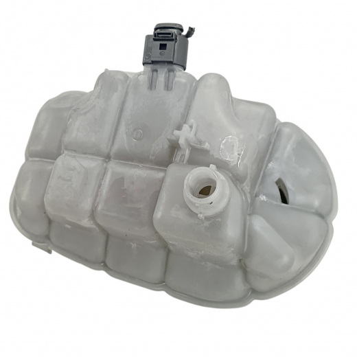 Бачок расширительный Audi A6 '10-'18/ Q7 '15-'18/ A7 '10-'18/ A6 Allroad '12-'19/ Q8 '18-'21 контрактный