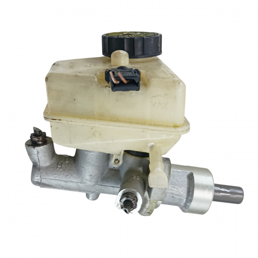 Главный тормозной цилиндр Mercedes-Benz C '93-'01/ E '95-'03 контрактный