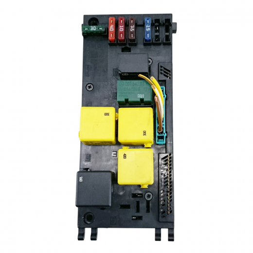 Блок реле (под капот) Mercedes-Benz CLK '97-'02/ C '93-'01/ E '95-'03 контрактный