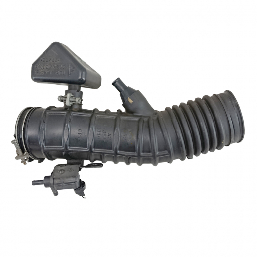 Патрубок воздушного фильтра Lexus GS '05-'11 (3GR-FSE, 2GR-FSE) контрактный