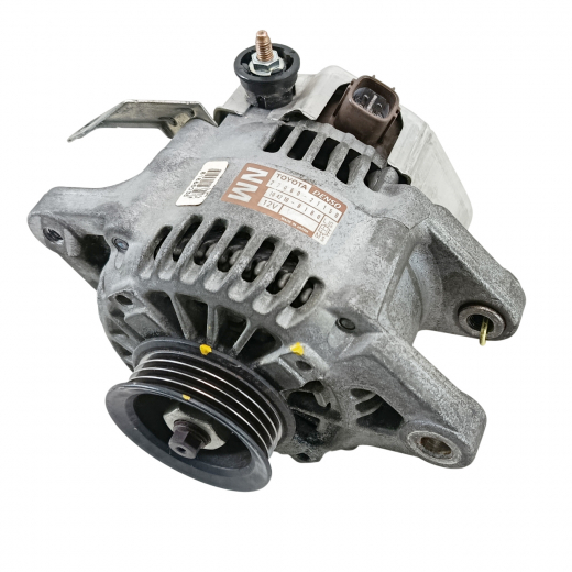 Генератор двигателя Toyota Corolla '00-'07/ Corolla '06-'13/ Allex '01-'06/ Allion '01-'07/ Auris '06-'09/ Auris '06-'12/ bB '02-'05/ Belta '05-'12/ Fielder '00-'06/ Funcargo '02-'05/ Ist '02-'07/ Platz '02-'05/ Porte '04-'12/ Premio '01-'07/ Probox '10-'14/ Probox '02-'14/ Runx '01-'06/ Sienta '03-'15/ Spacio '01-'07/ Succeed '10-'14/ Succeed '02-'14/ Echo '02-'05/ Yaris '05-'10/ Will Cypha '02-'05/ Will Vs '01-'04 (1NZ-FE, 2NZ-FE) квадратный разъем, 4 конт. контрактный