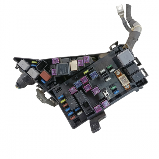 Блок реле (под капот) Subaru Levorg '14-'20 левый контрактный