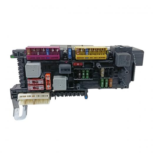 Блок реле (салон) Mercedes-Benz E '09-'16 прав Контрактный