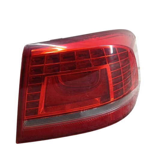 Стоп сигнал Volkswagen Passat '10-'15 правый (3AE945208B) контрактный