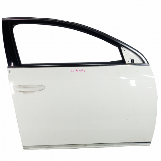 Дверь передняя правая Volkswagen Passat '10-'15 контрактная