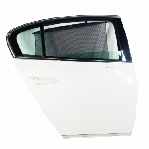 Дверь задняя правая Volkswagen Passat '10-'15 контрактная