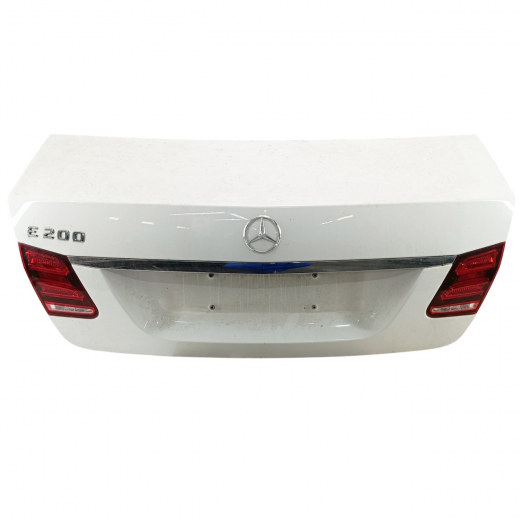 Крышка багажника Mercedes-Benz E '13-'16  контрактная 