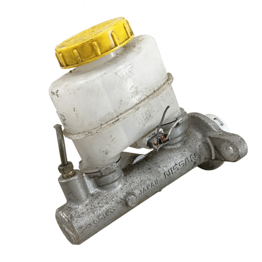 Главный тормозной цилиндр Nissan Expert '02-'07 ABS контрактный