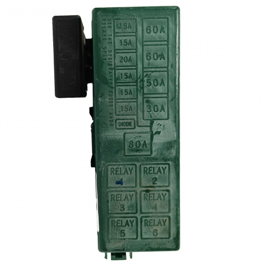 Блок реле (под капот) Suzuki Swift '00-'05 контрактный