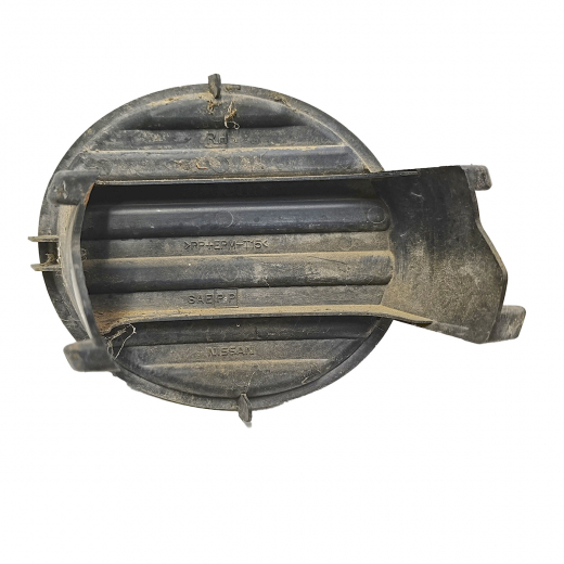 Заглушка бампера Nissan Wingroad '00-'03/ Avenir '98-'05/ Liberty '98-'01 передняя правая Контрактный 