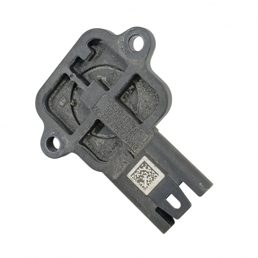 Датчик массового расхода воздуха (ДМРВ) 13627547822, 7547822  контрактный