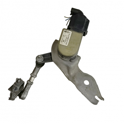 Датчик контроль высоты контрактный 7L0616214B передний правый