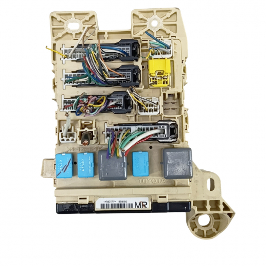 Блок реле (салон) Toyota Camry '06-'11 лев Контрактный правый руль