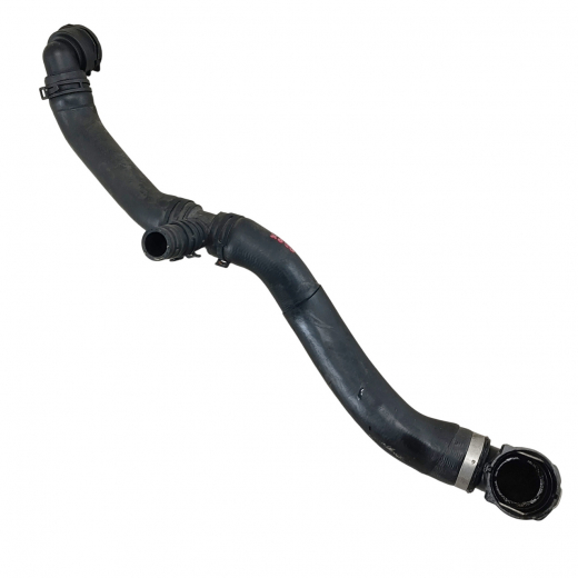 Патрубок радиатора охлаждения Volkswagen Tiguan '08-'17/ Audi Q3 '11-'19 (BWK, CAVA, CTHA, CAW, CCTA, CCTB, CAXA, CCZC, CCZD, CBBB, CFGB, CBAB, CFFB) верхний Контрактный