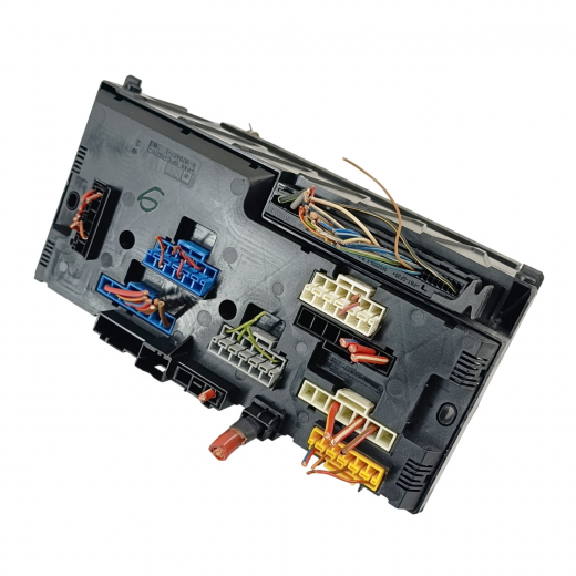 Блок реле (салон) BMW X3 '10-'17 Контрактный