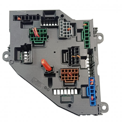 Блок реле (салон) BMW X3 '10-'17 Контрактный