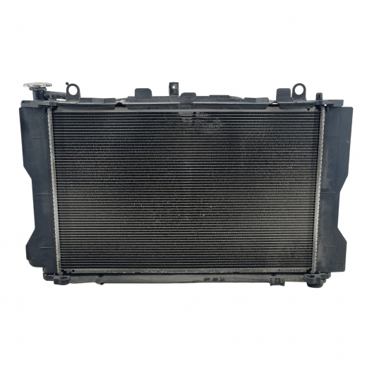 Радиатор охлаждения Toyota Corolla '06-'13/ Axio '06-'12/ Fielder '06-'12 (1NZ-FE, 2ZR-FE, 2ZR-FAE) AT с охлаждением КПП контрактный в сборе