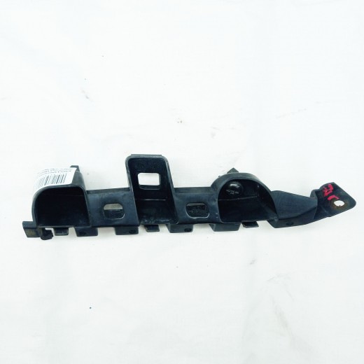 Клипса крепления бампера Volkswagen Passat '10-'15 передняя правая Контрактный