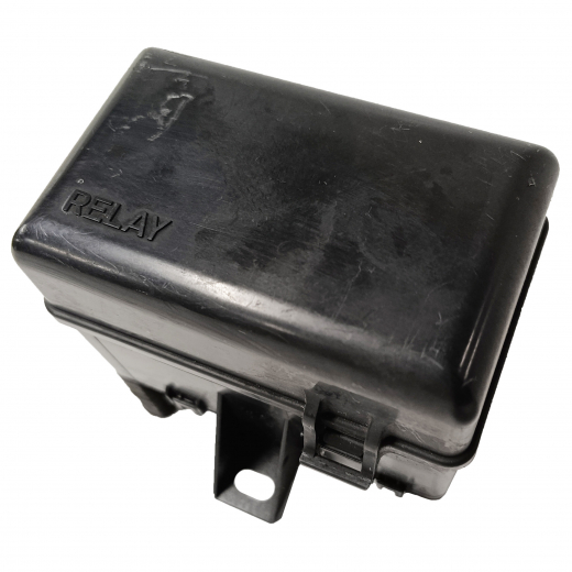 Блок реле (под капот) Toyota Exiv '93-'98 справа контрактный