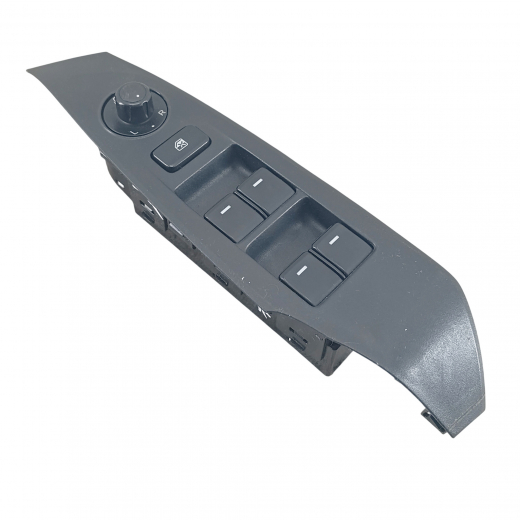 Кнопка стеклоподъемника Mazda Atenza '12-'18 передняя правая контрактная