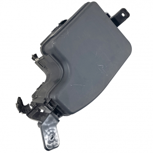 Блок реле (под капот) Mazda 3/ Axela '13-'19 контрактный