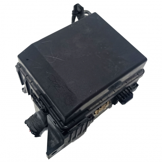Блок реле (под капот) Mitsubishi Lancer '03-'10/ Cedia '00-'03 большой контрактный
