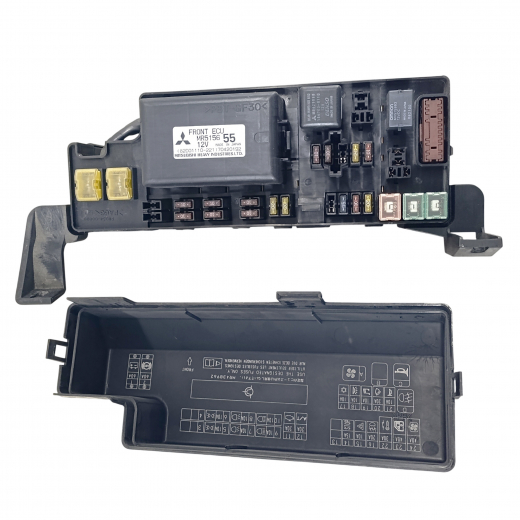 Блок реле (под капот) Mitsubishi Dion '00-'06/ Dingo '98-'02 большой контрактный