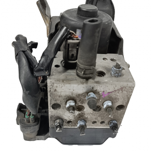 Блок ABS Toyota Harrier '00-'03 (1MZ-FE) (система VSC) контрактный 