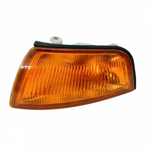 Габарит Mitsubishi Mirage/ Lancer '95-'97 левый желтый (045-4340) контрактный